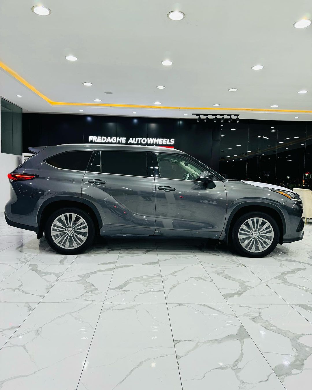 2023 Toyota Highlander Platinum