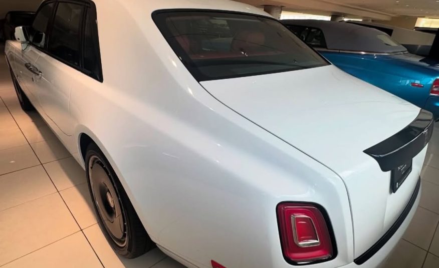 2024 ROLLS-ROYCE PHANTOM