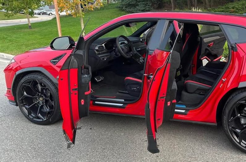 2023 Lamborghini Urus Paformante