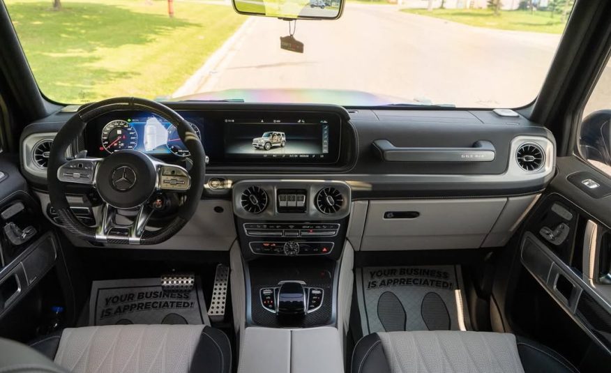 2022 Mecedes Benz G63 4×4 squared  Fully loaded truck
