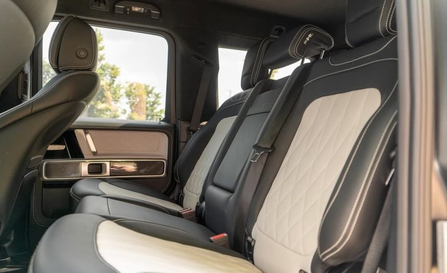 2022 Mecedes Benz G63 4×4 squared  Fully loaded truck