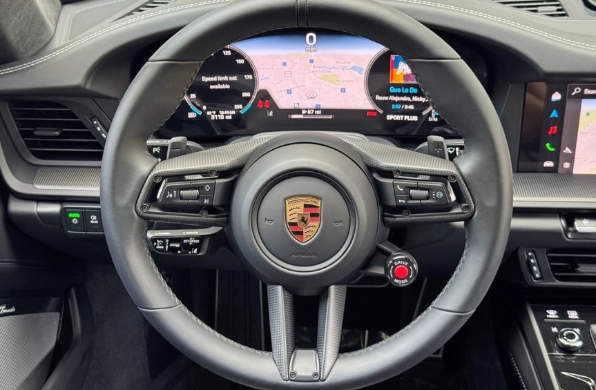 2025 Porsche 911 Carrera 4 GTS