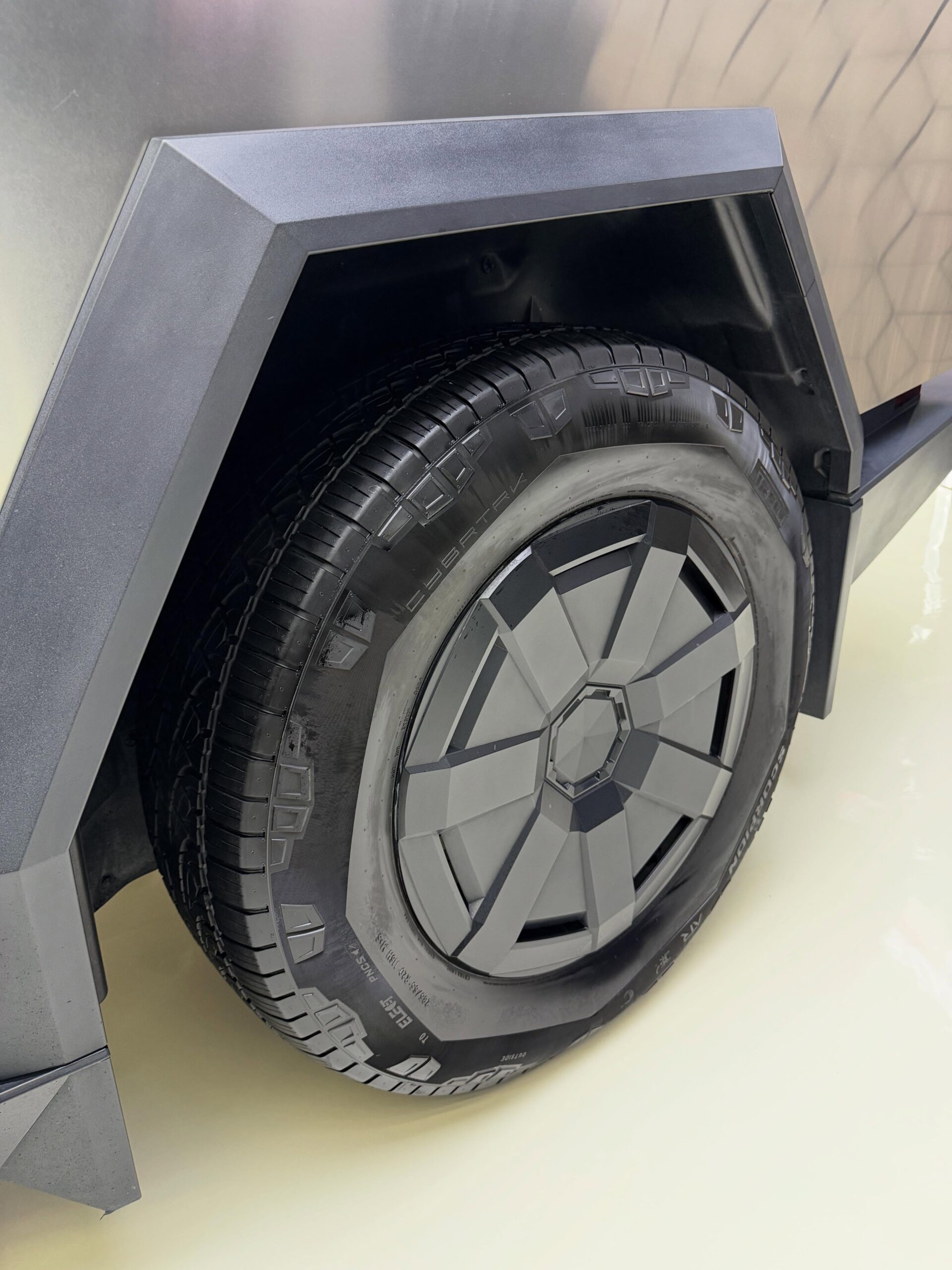 2024 Tesla Cyber Truck