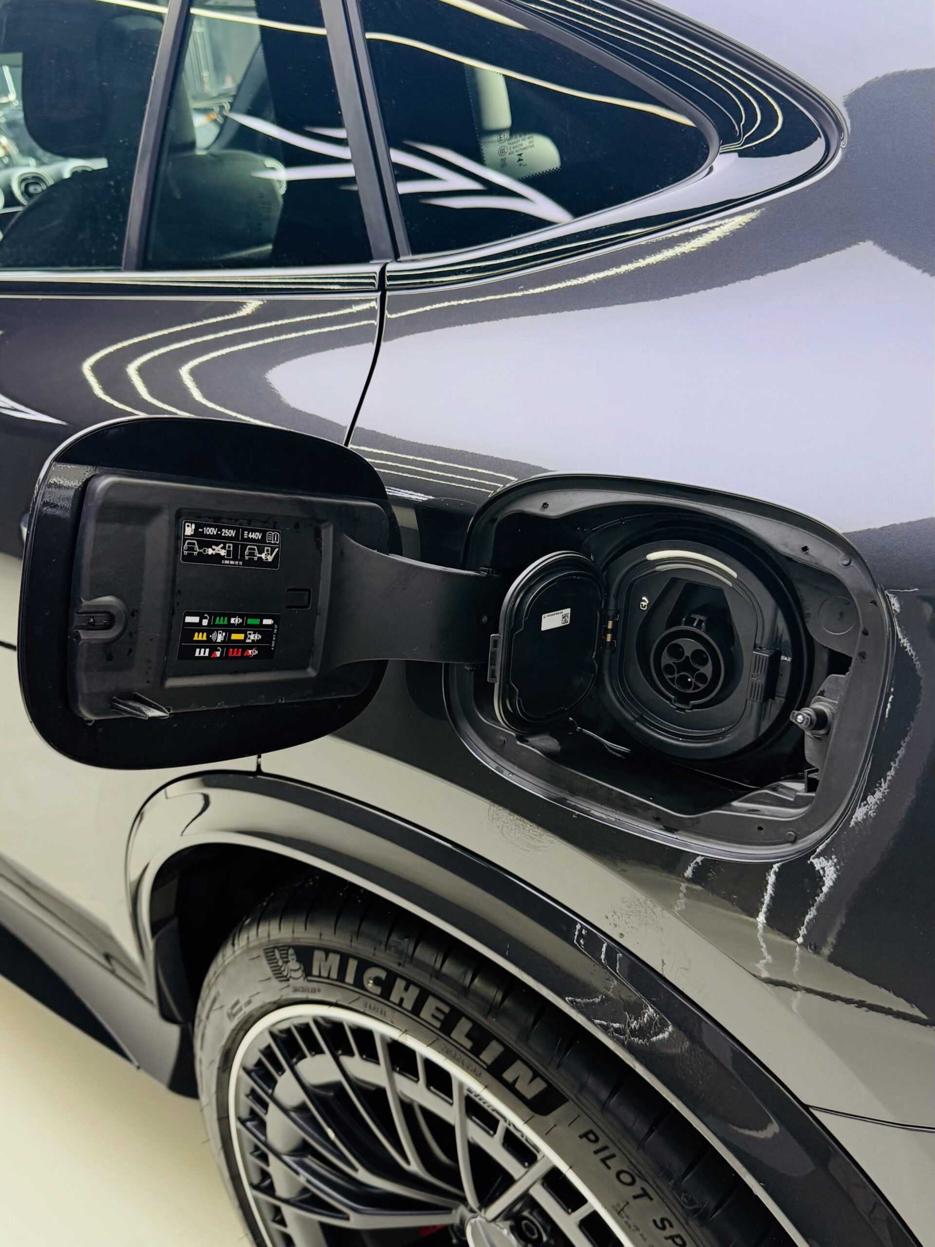 2025 Mercedes Benz GLC 63s AMG