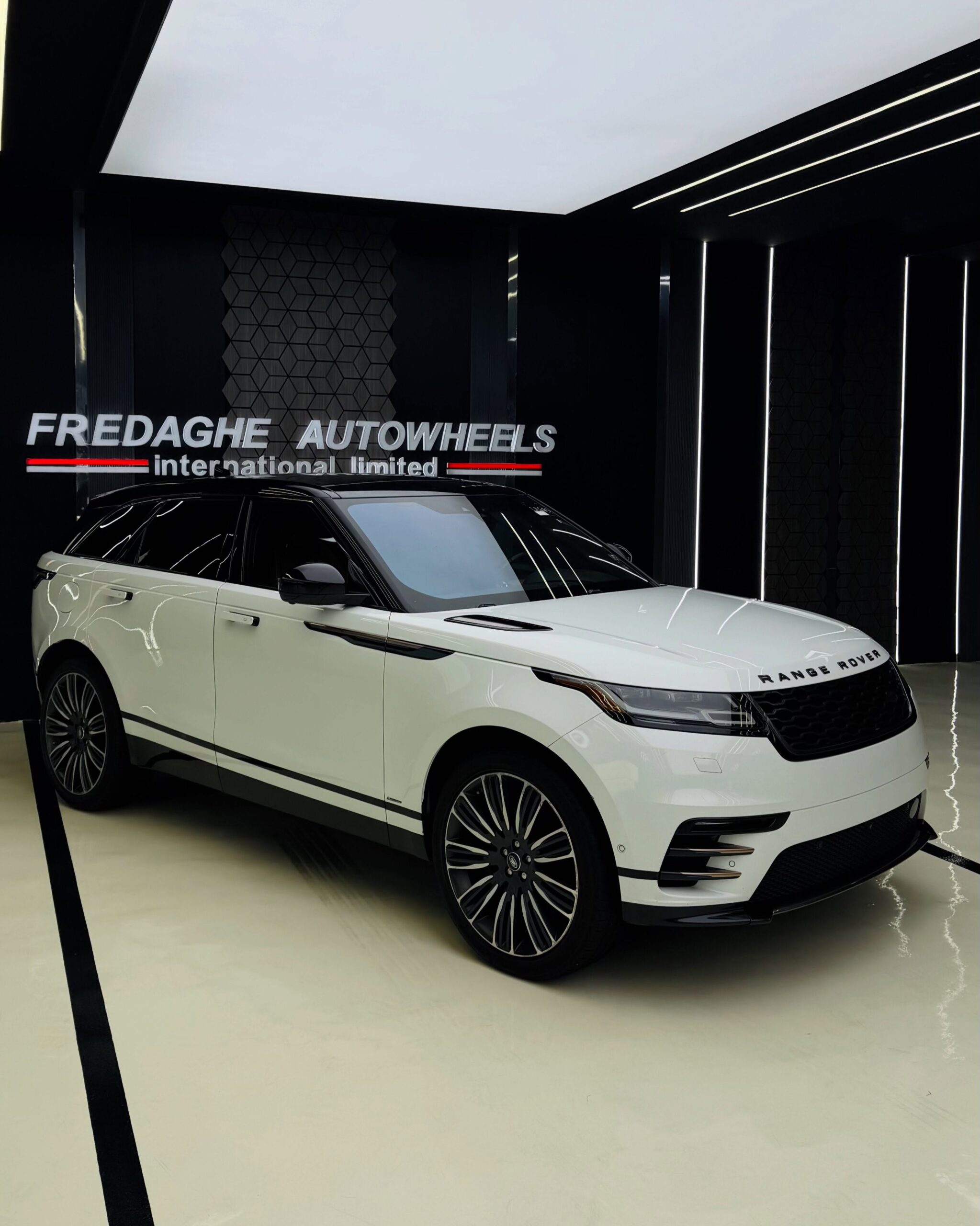 2018 Land Rover Range Rover Velar P380 R-Dynamic