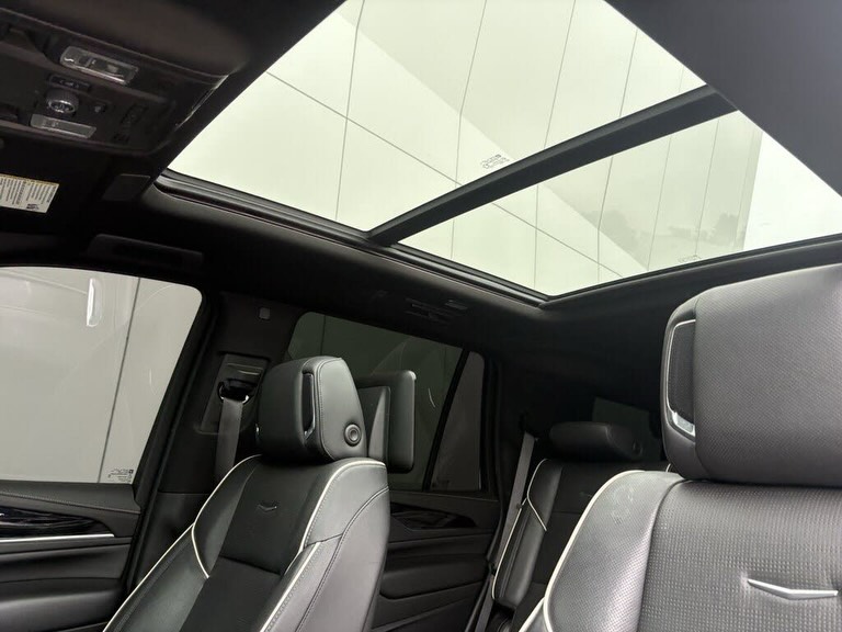 2022 Cadillac Escalade Sport