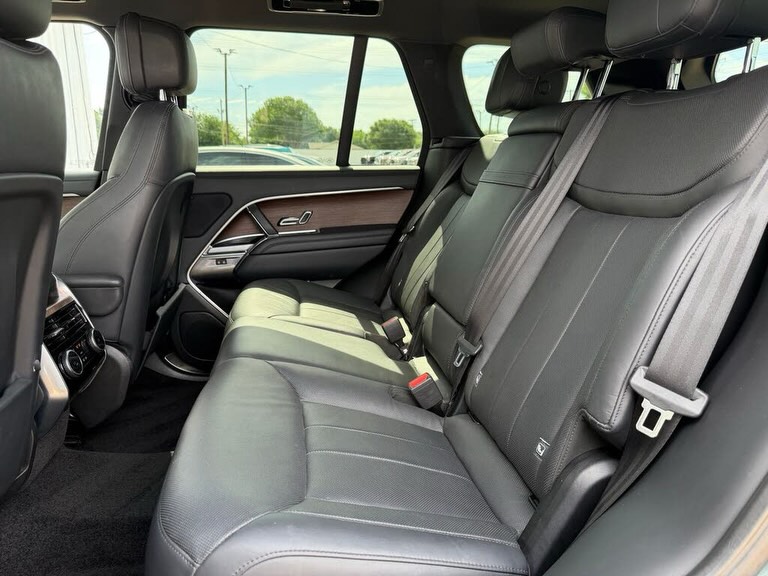 2023 Land Rover Range Rover P530 SE