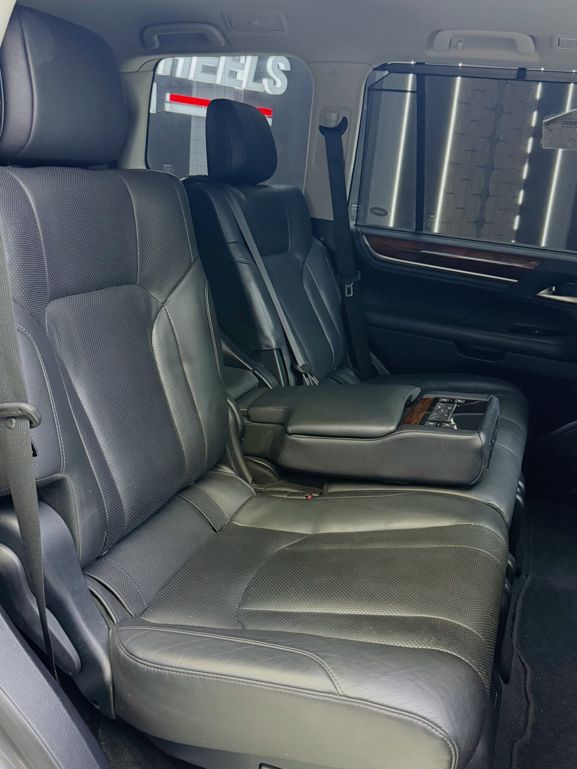2017 Lexus LX 570