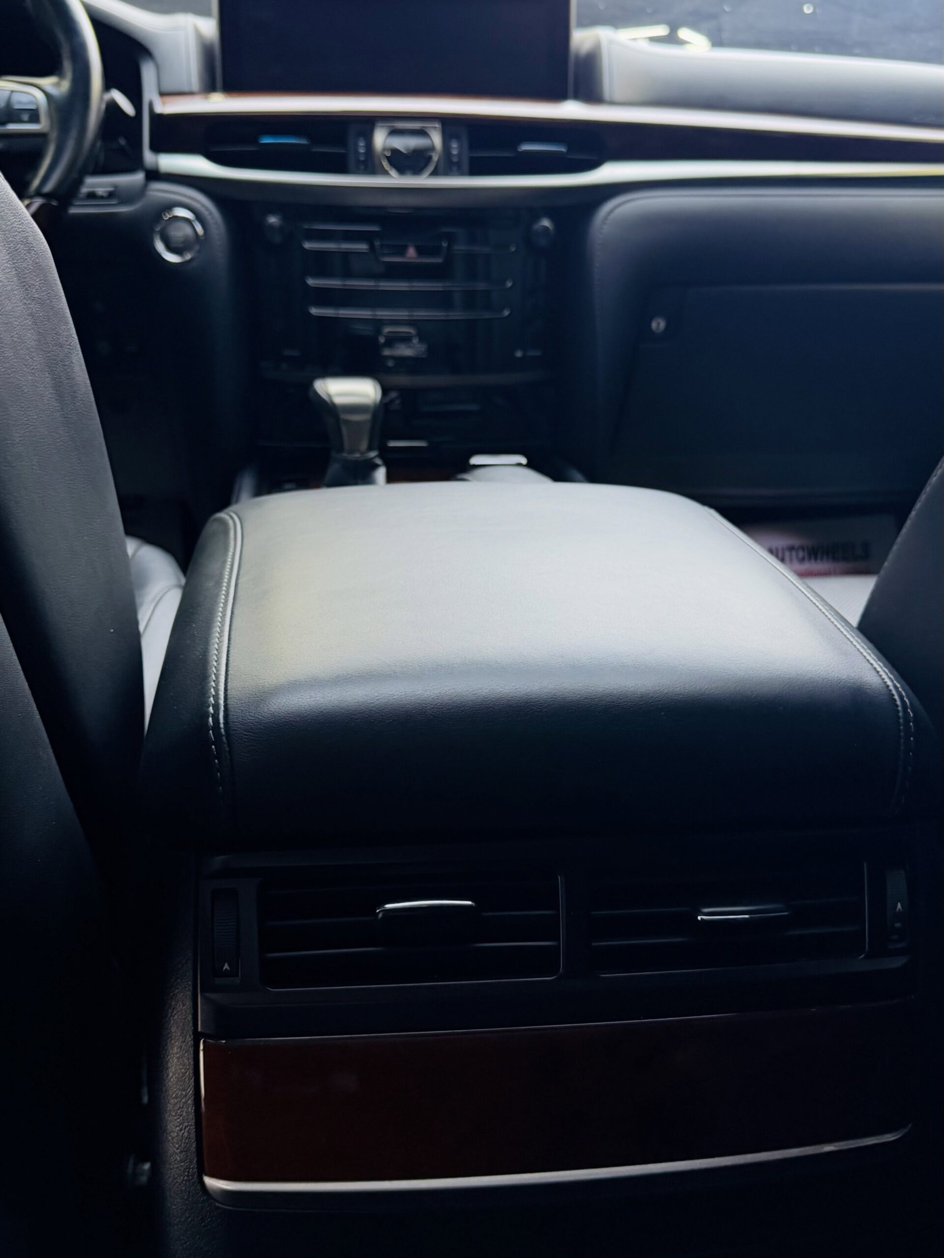 2017 Lexus LX 570