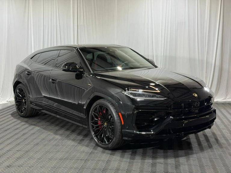 2025 Lamborghini Urus SE