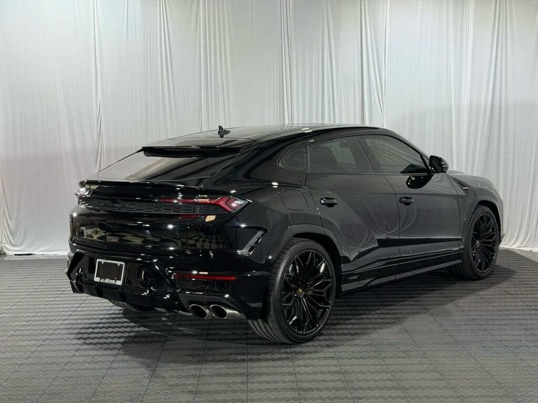 2025 Lamborghini Urus SE