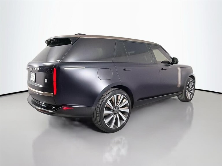 2023 Land Rover Range Rover P530 SV Long Wheelbase (LWB)