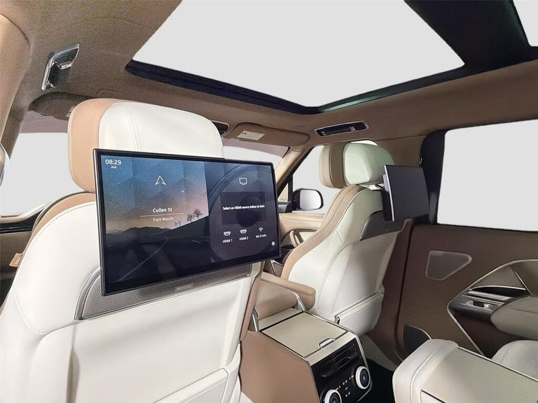 2023 Land Rover Range Rover P530 SV Long Wheelbase (LWB)