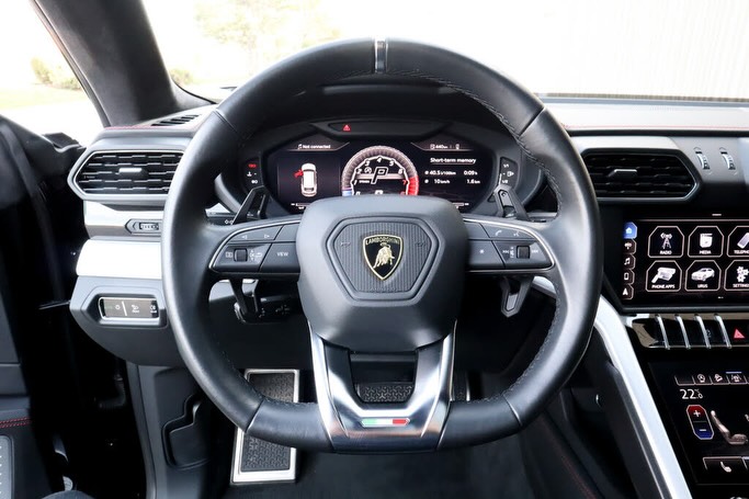 2020 Lamborghini Urus