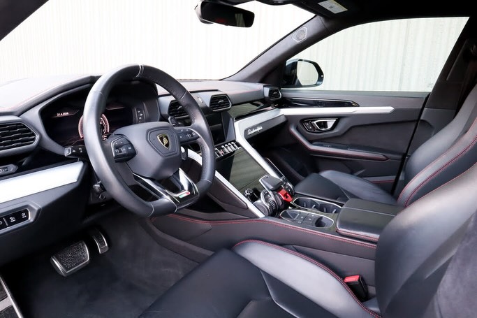 2020 Lamborghini Urus