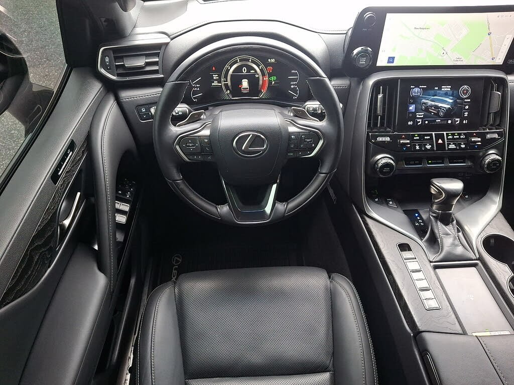 2025 Lexus LX 600