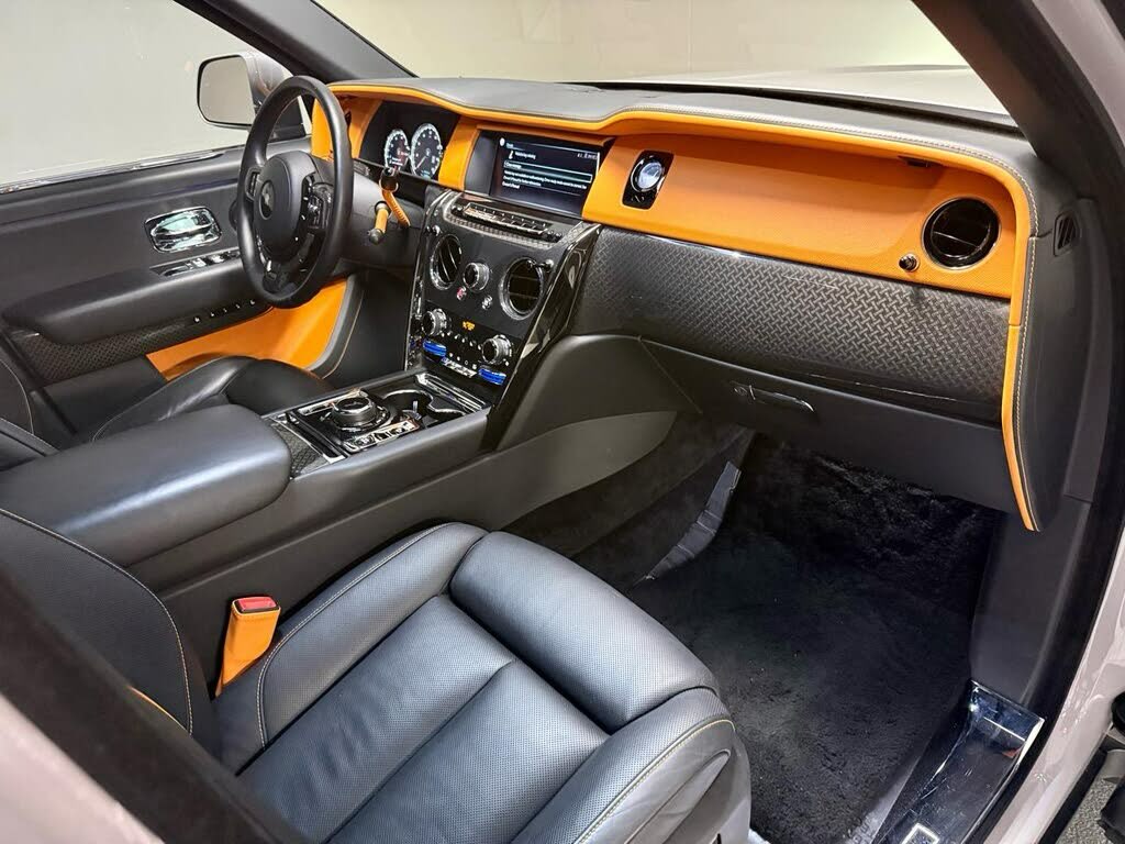 2022 Rolls-Royce Cullinan Black Badge